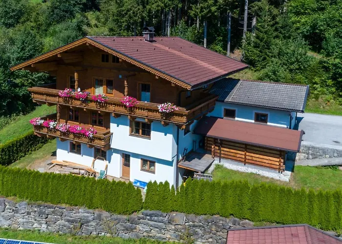 Cozy Apartment With Mountain Views